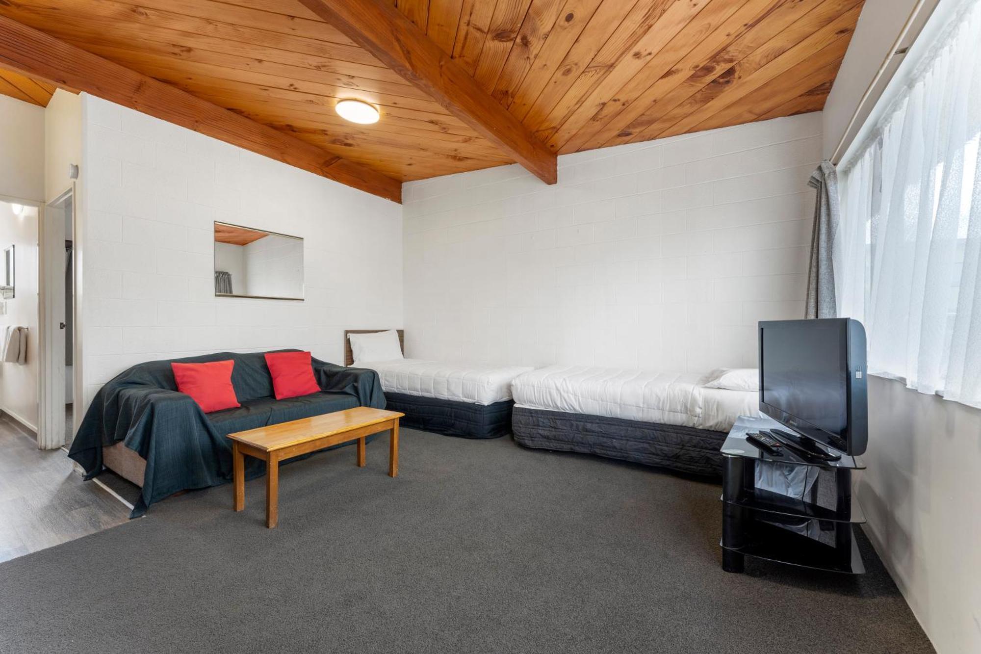Coachman'S Lodge Motel Уонгануи Экстерьер фото
